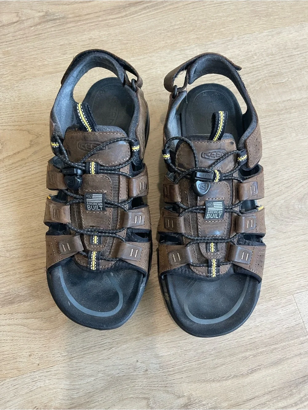 KEEN Brown Leather Strappy Men's Outdoor Sandals with Bungee Lacing